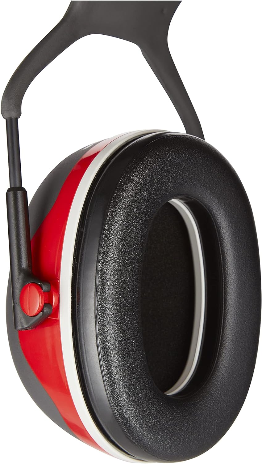 Casque anti-bruit 3M Peltor pour se protéger du bruit de la tronçonneuse